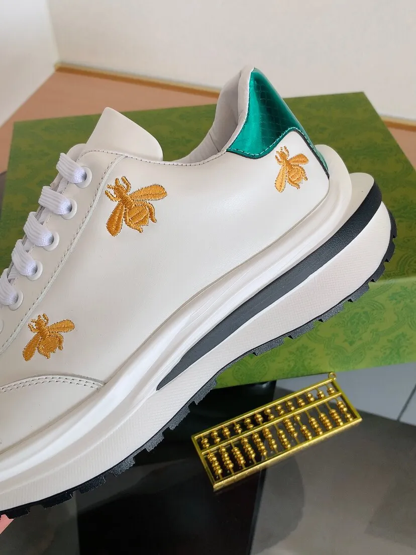 Factory price 420. High-quality new GUCCI (Gucci) is launched simultaneously. New men's shoes, 😘fabrics are selected from imported cowhide, lining: sheepskin lining. 👍🏿 High-end ☄️ air-cushion molded anti-slip rubber outsole, exquisite lines, simple and elegant, comfortable and high-end for leisure travel. Code number: 38 to 44 (45 can be customized and cannot be returned or exchanged)